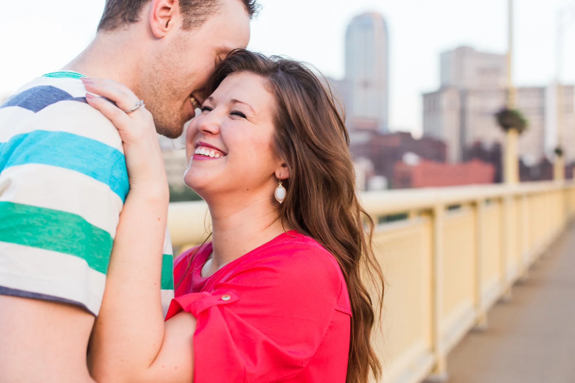 downtown-pittsburgh-engagement-photographer.jpg