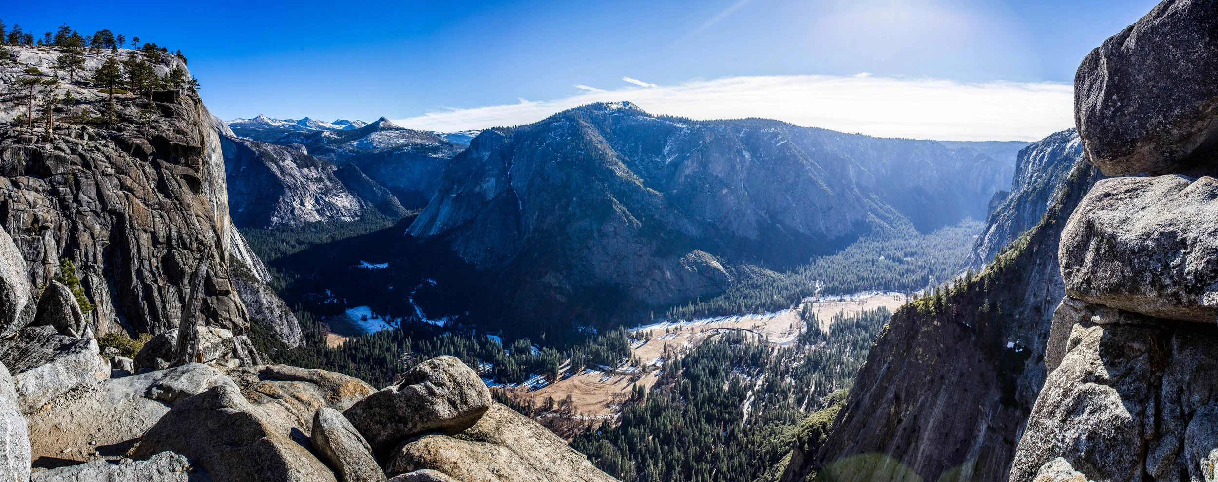 Uppper yosemite falls panorama.jpg