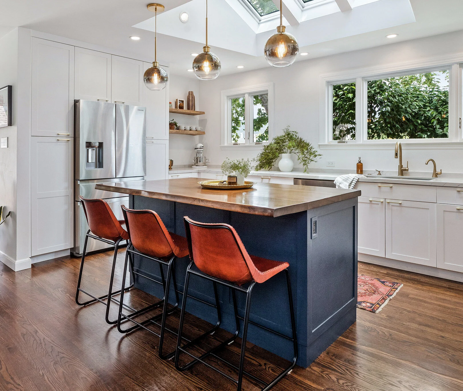 Kitchen 5 cropped.jpg