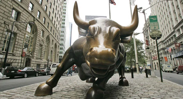 100704_wall_st_bull_ap_328.jpg