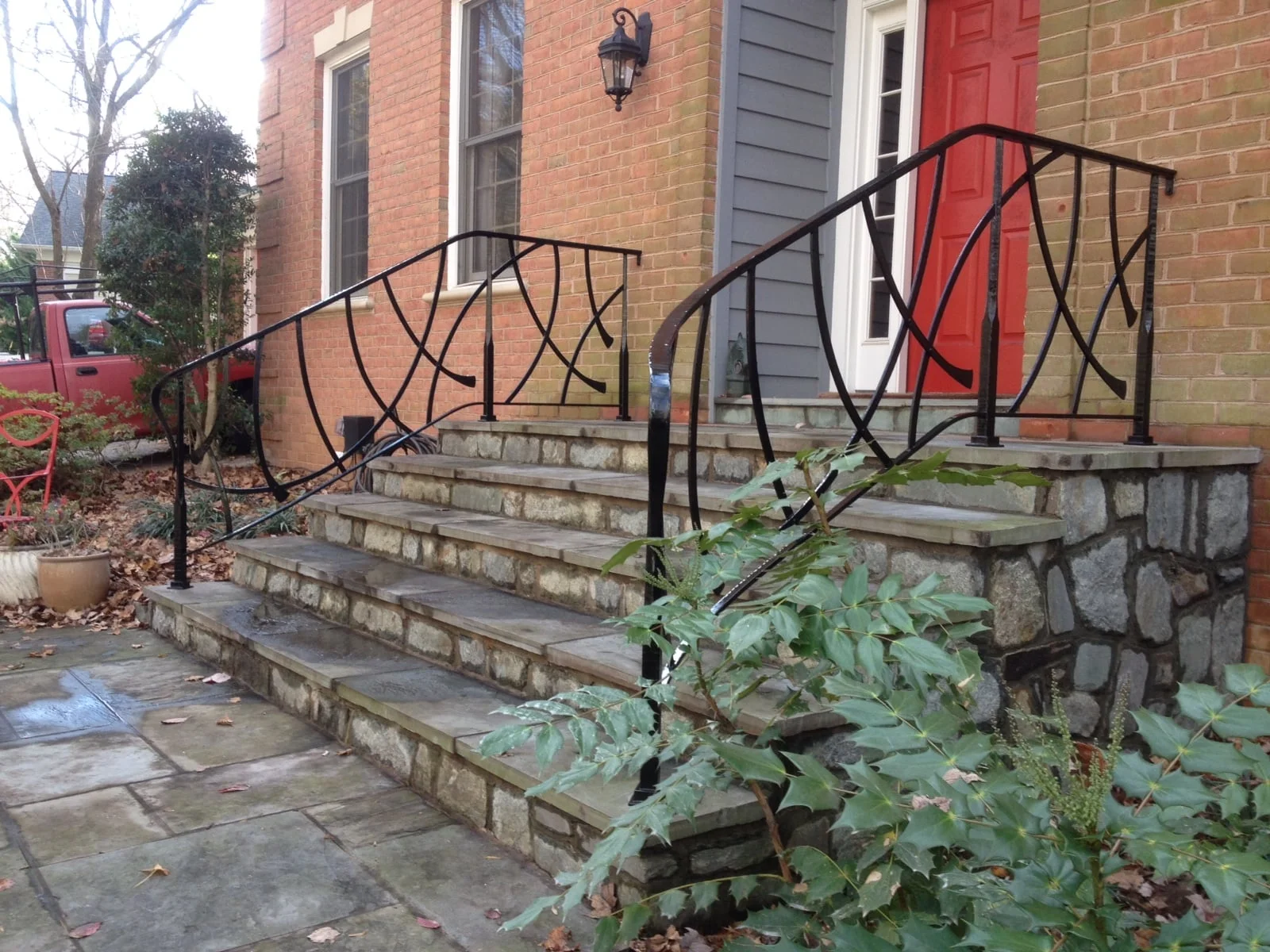 Installed stair rail PH2015.jpg