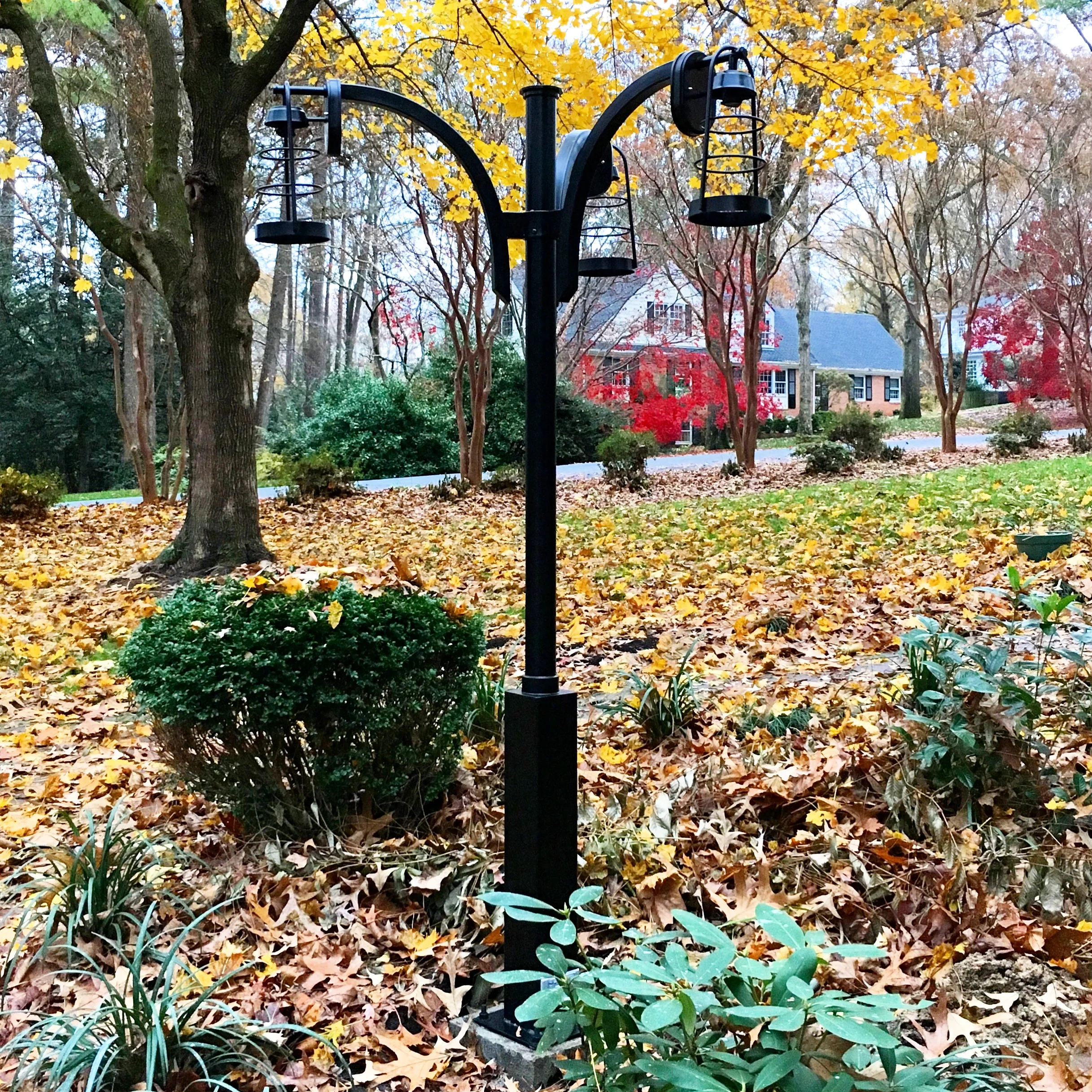 Residential lamp post
