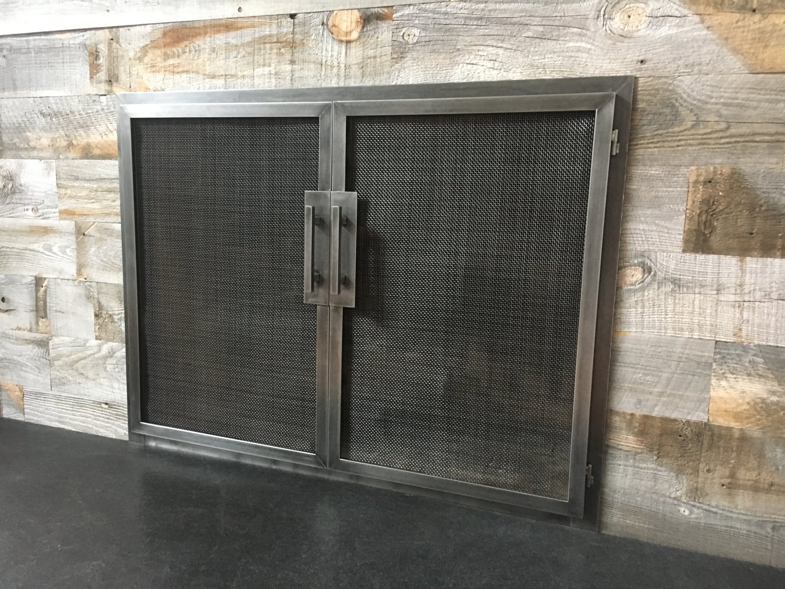 Modern fireplace screen