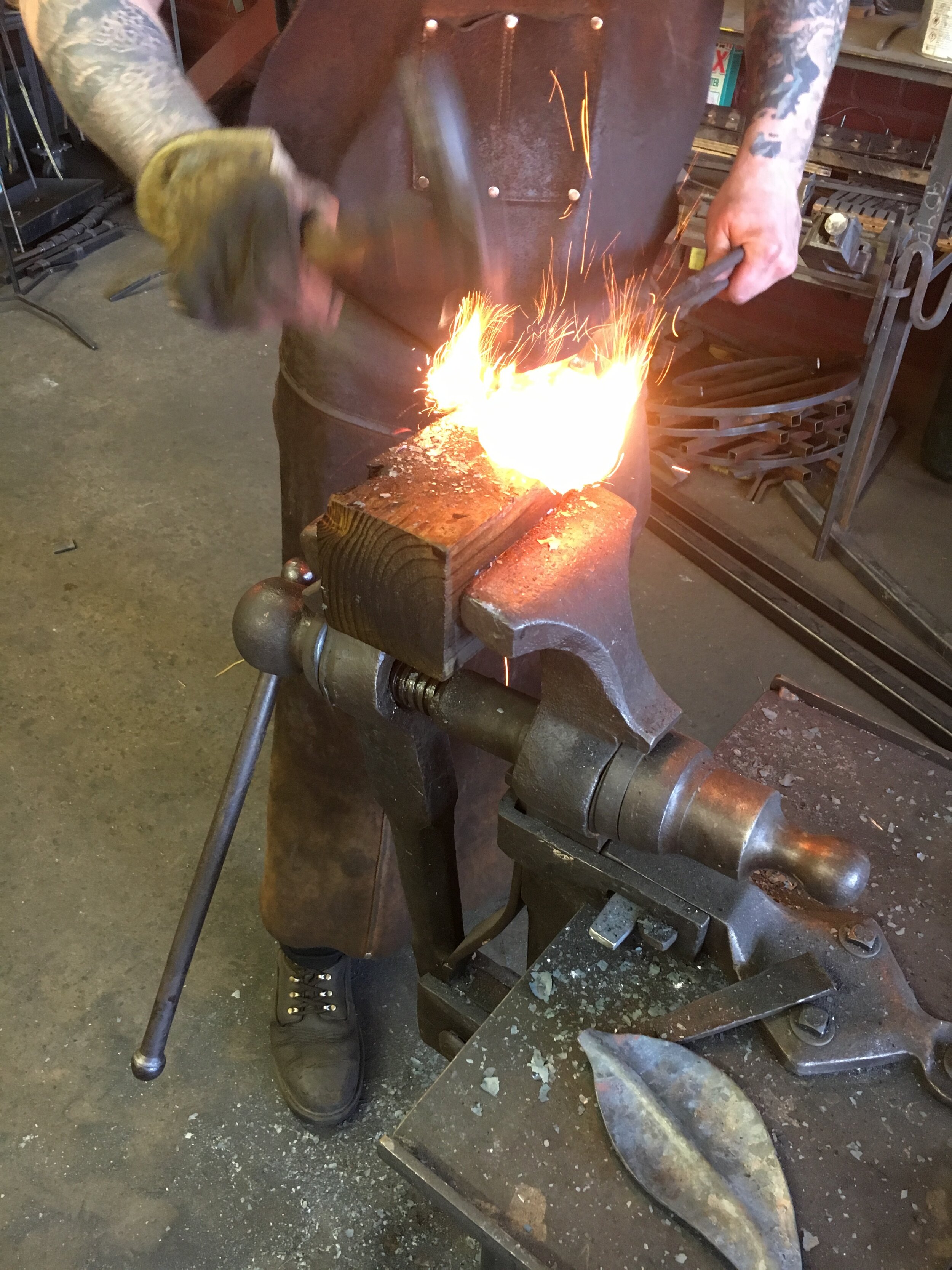 Forging custom tree gate leaves (1)