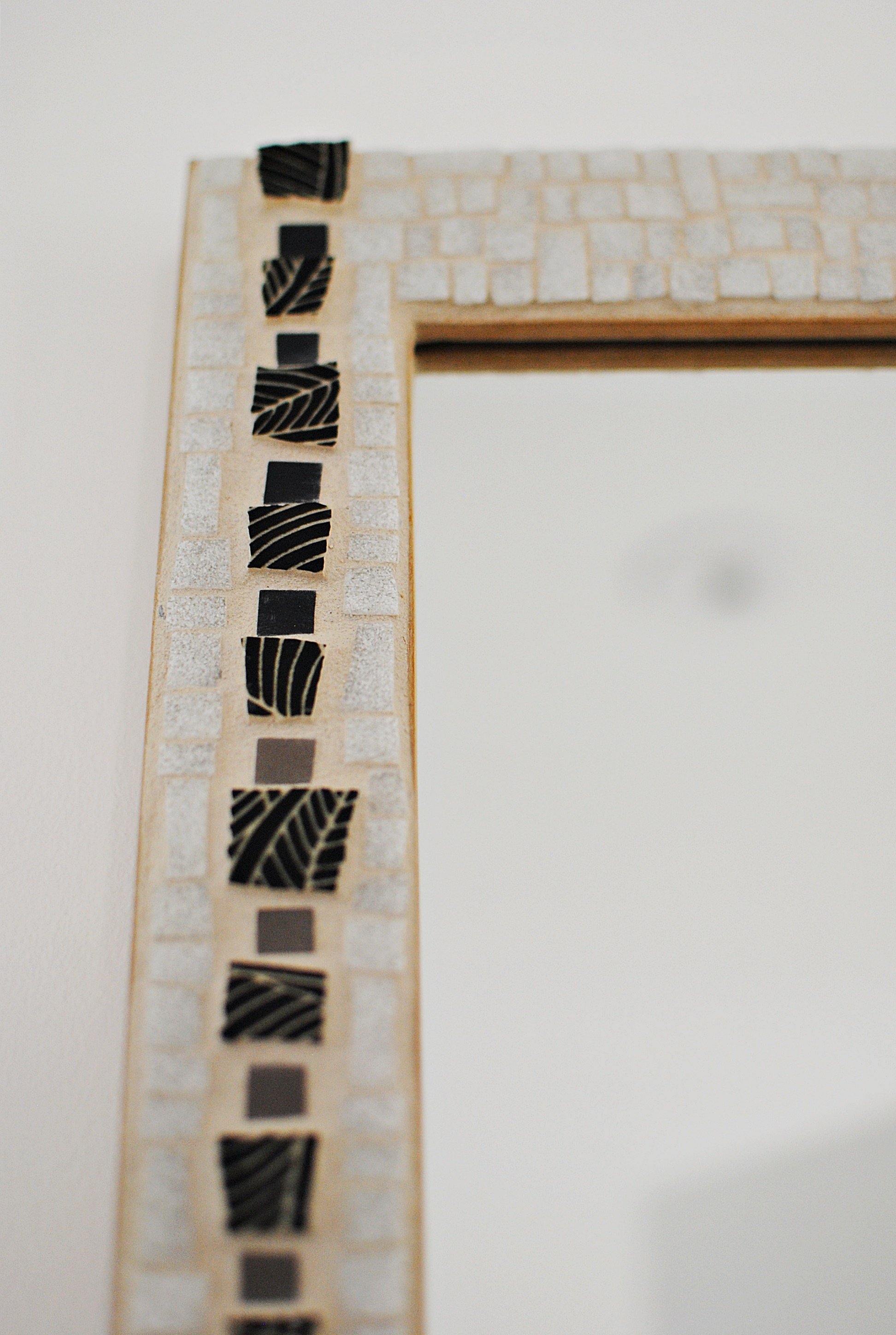 Large white and black mosaic mirror PH2022 (4).JPG