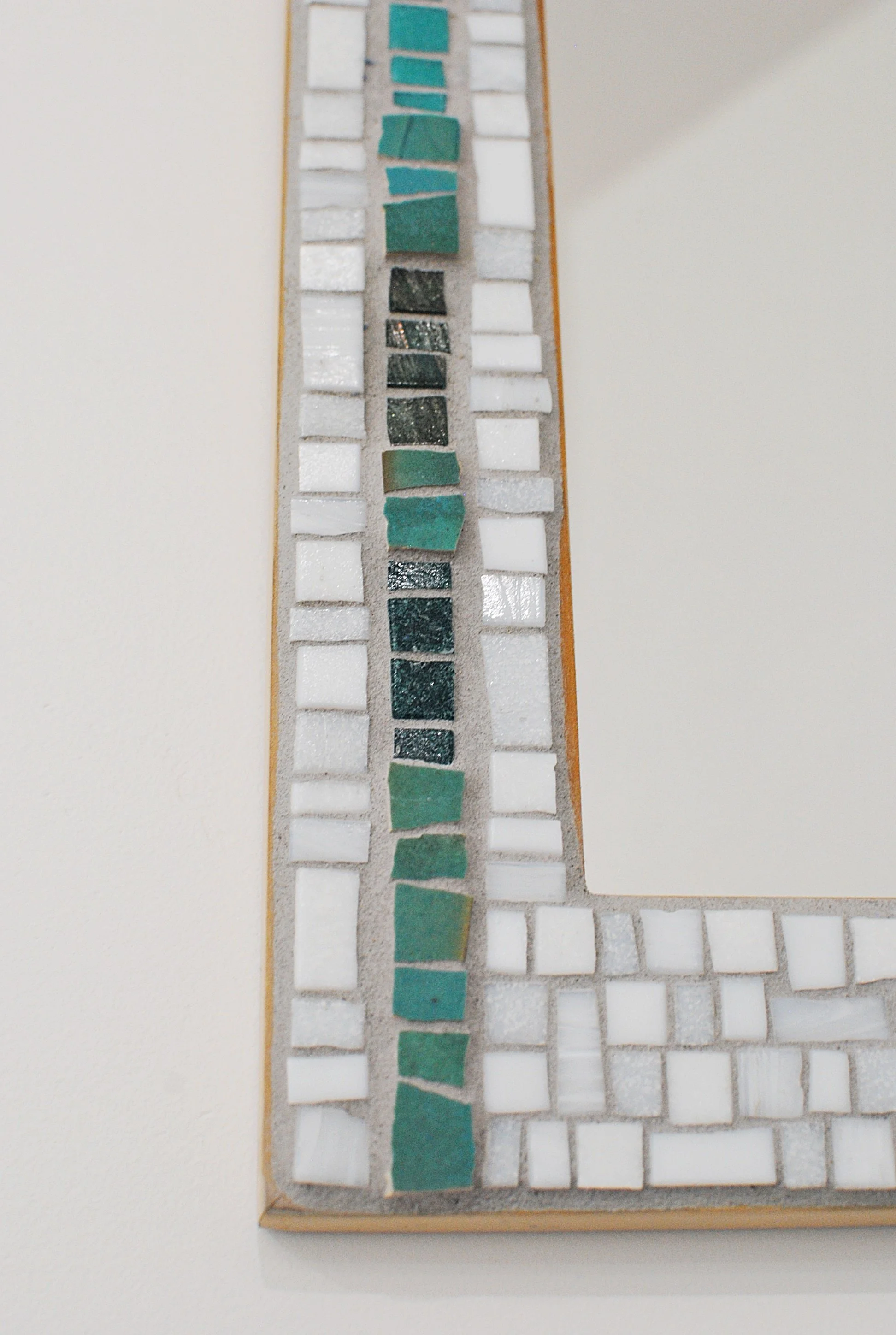 Large white and teal mosaic mirror PH2022 (4).JPG