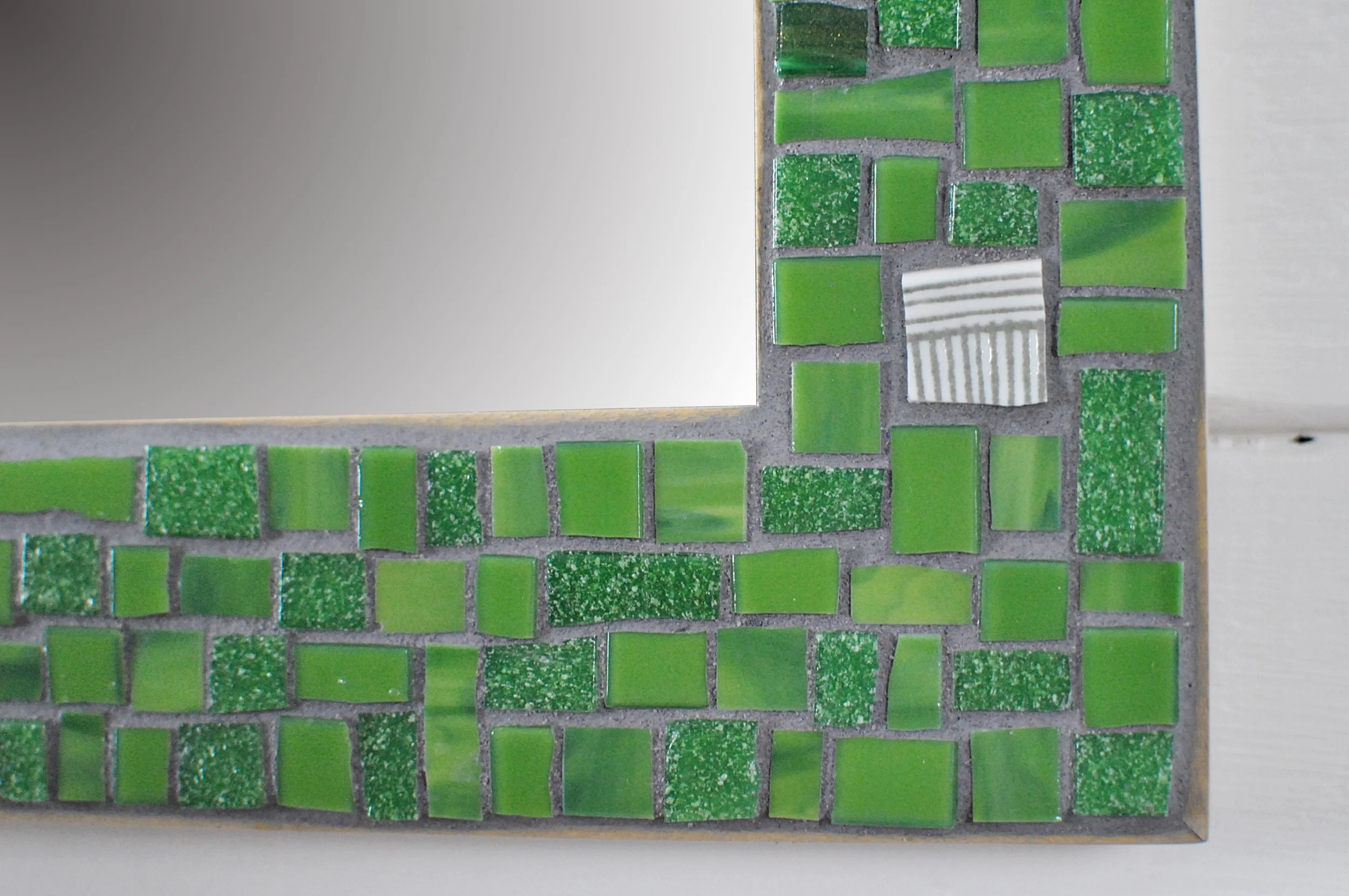 Green and white mirror PH2025 (4).JPG