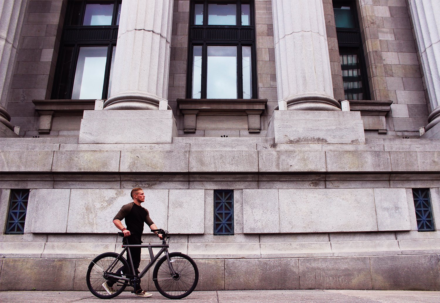 Vanmoof S5 in Old Montreal 