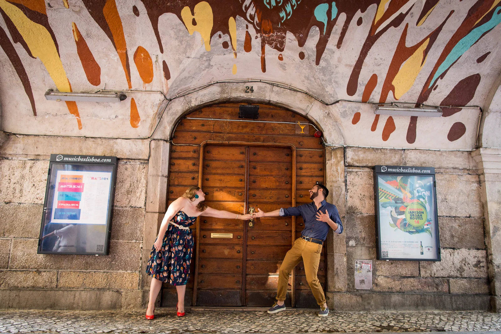 Sessão de Namorados no centro de Lisboa || Engagement Session at Lisbon's city centre