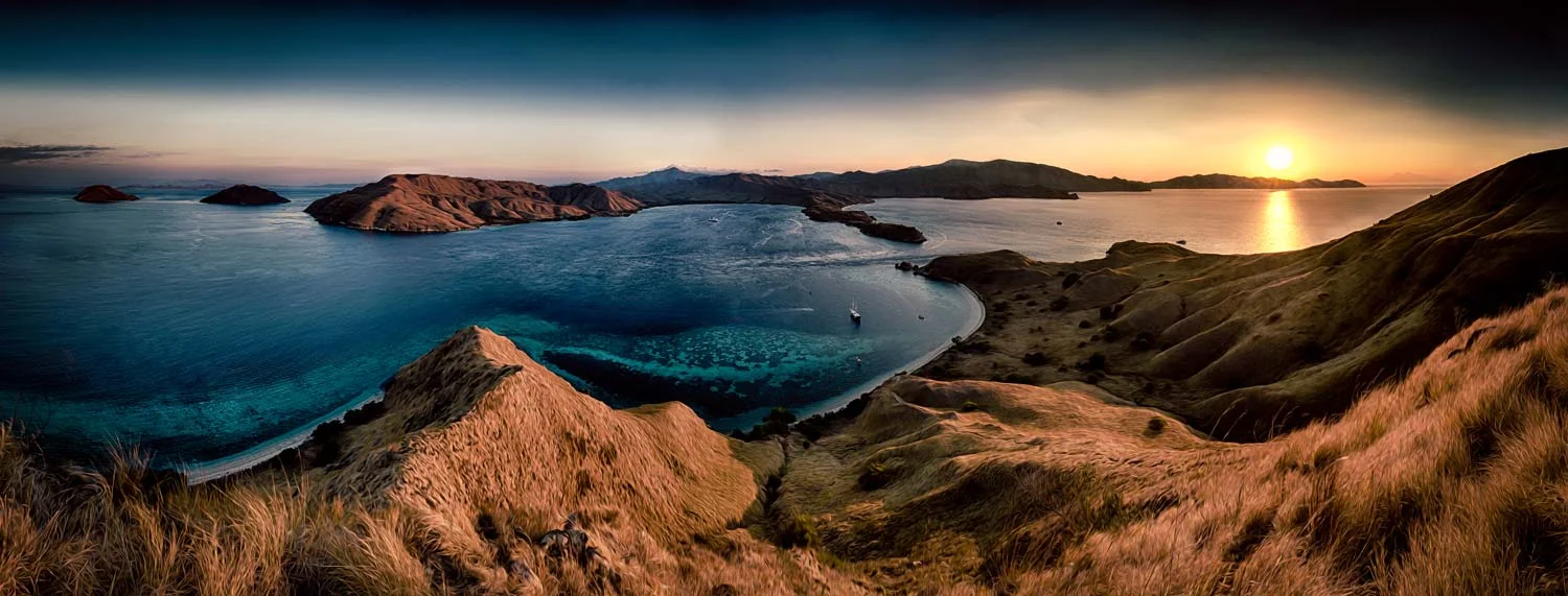 Teo-Morabito---Komodo---The-Sun-settles-in-Paradise.jpg
