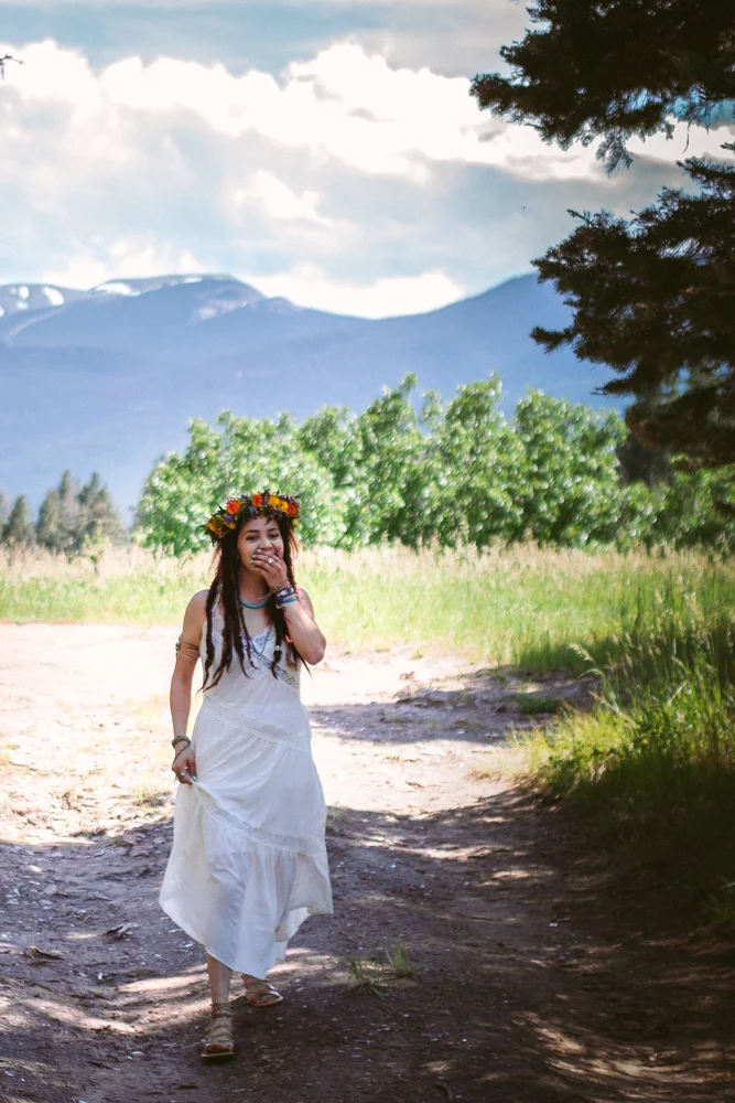 Colorado_Boho_Couple_First_Look.jpg