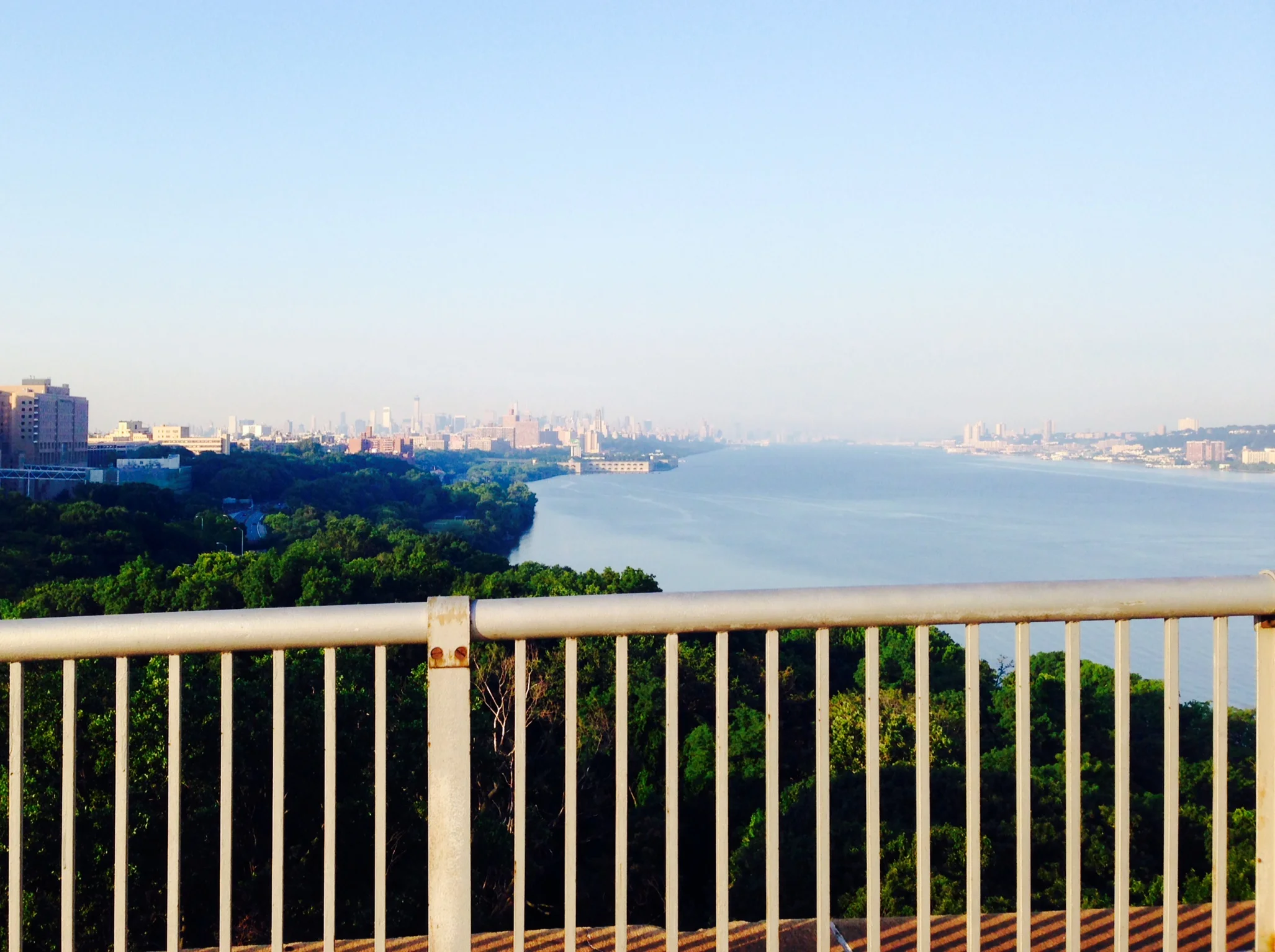 Looking out over the Hudson from the bike path on the bridge. Photo by Camille Aussourd.