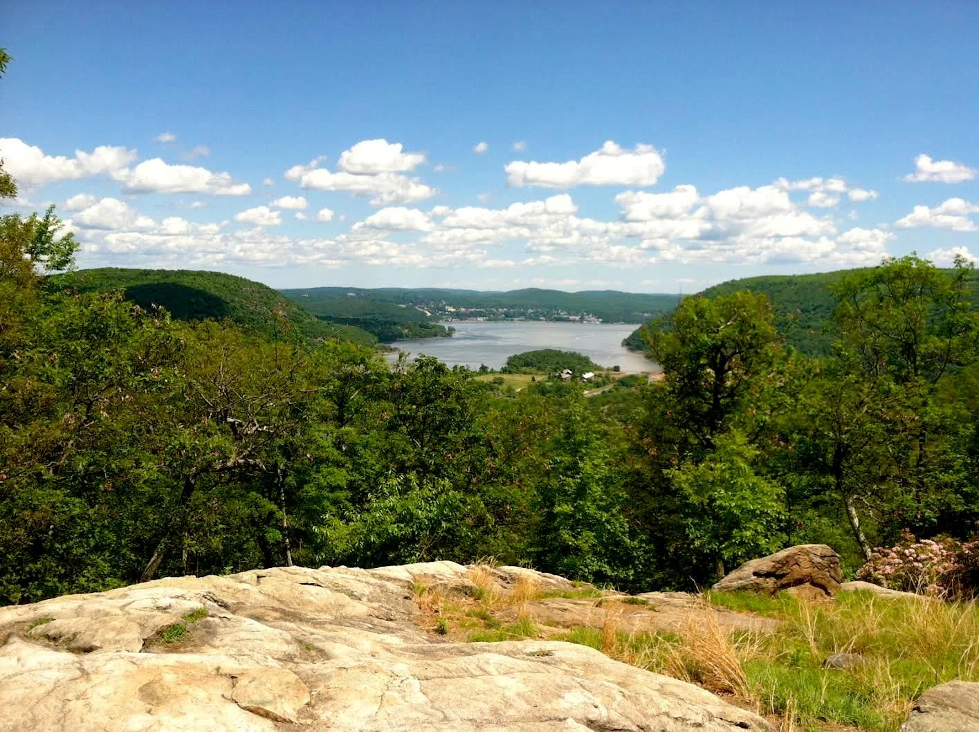 Hiking to Oktoberfest (no car needed)