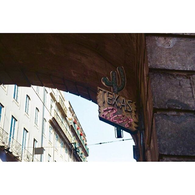 When you find a Texas bar in Portugal 🤔🤠🌵
-
Lisbon, Portugal 2017