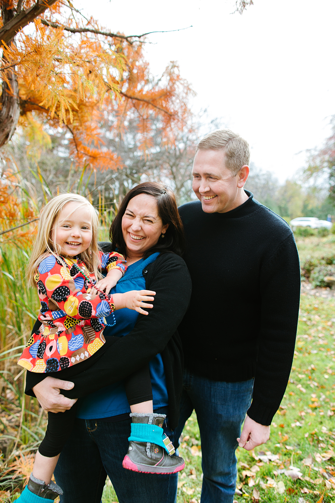 Fall Family Mini Portrait Sessions at the Minneapolis Peace Garden by Lake Harriet