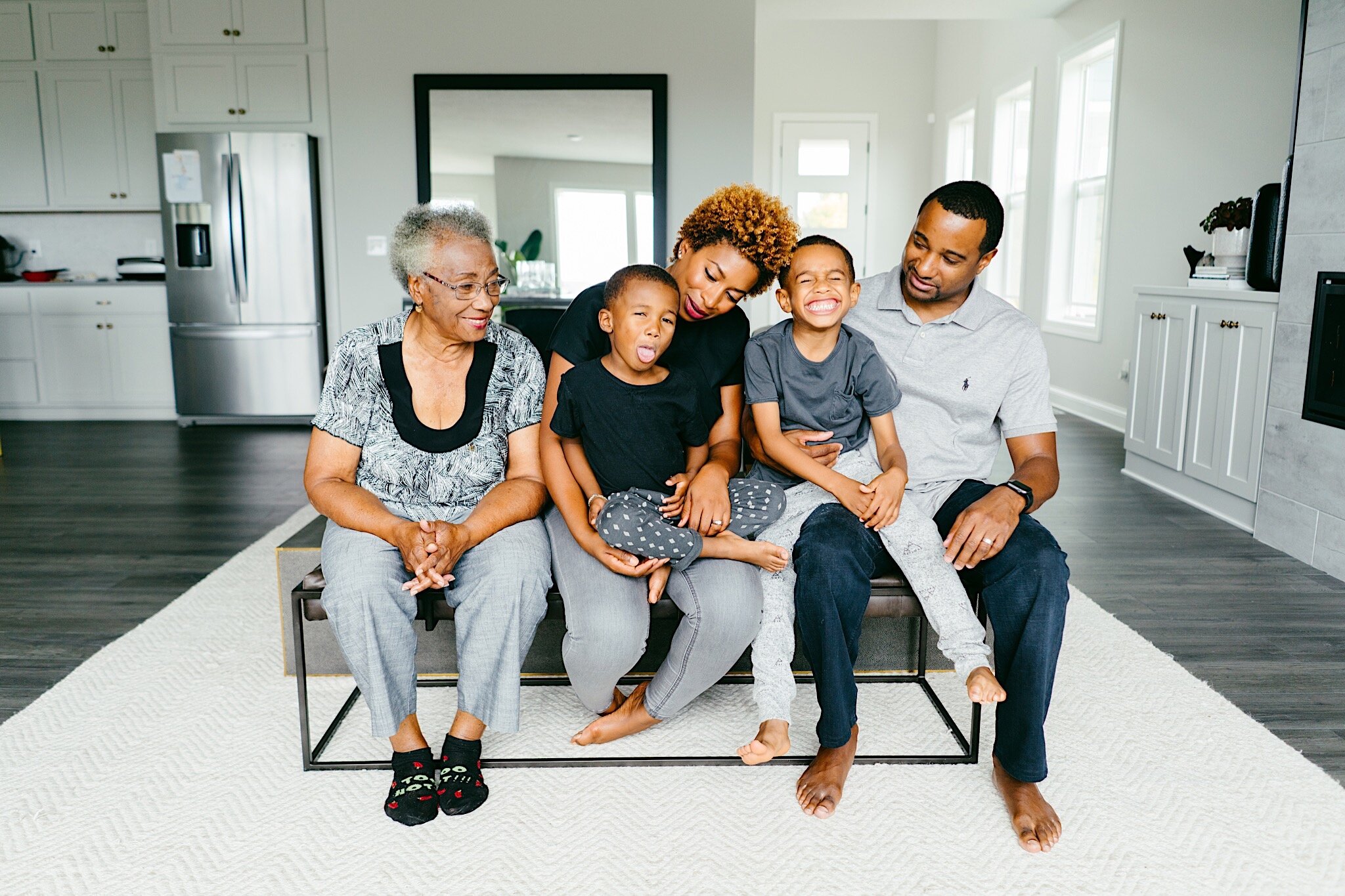 Multi-generational family photos in Minneapolis