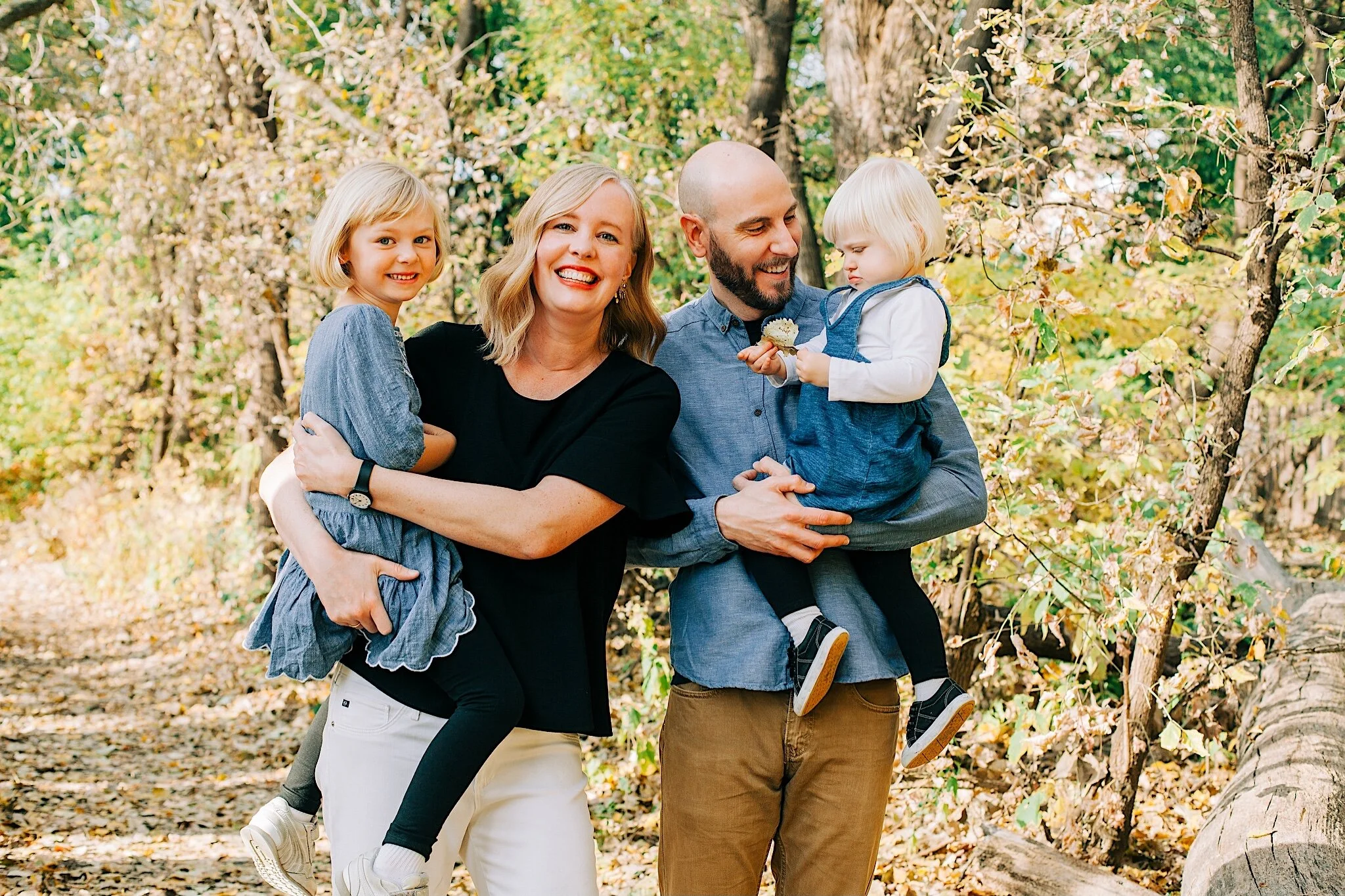 Family Portraits at Wood Lake Nature Center