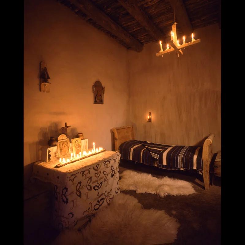 13-Arch-Martinez Bedroom-B.jpg
