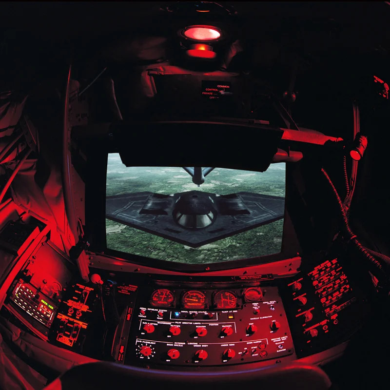 3-HIGH TECH-Refueling Simulator Winged B2-B-SQ.jpg