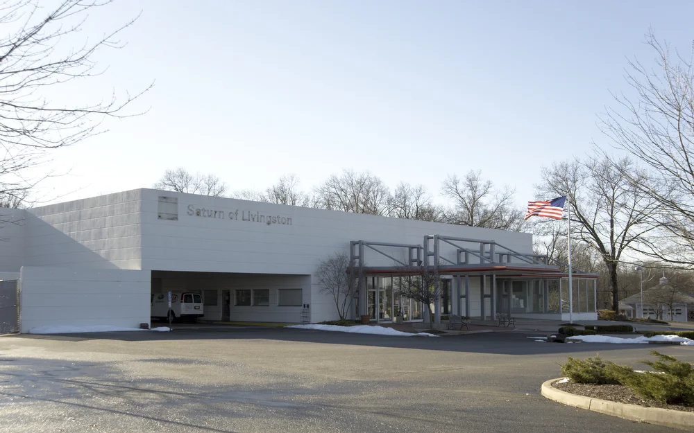 Saturn Dealership