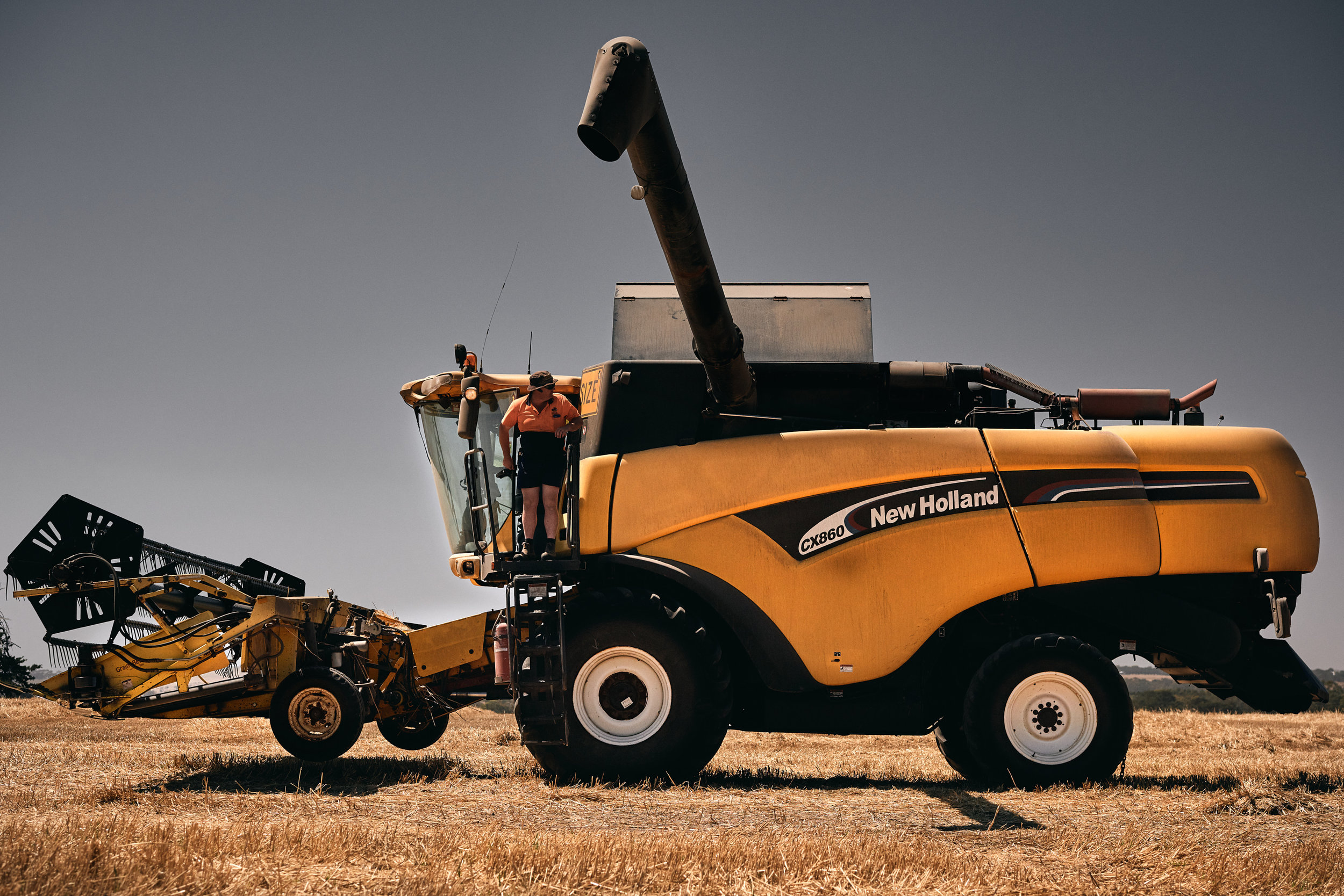 Trent_Perrett_New_Holland_Industrial_001.jpg