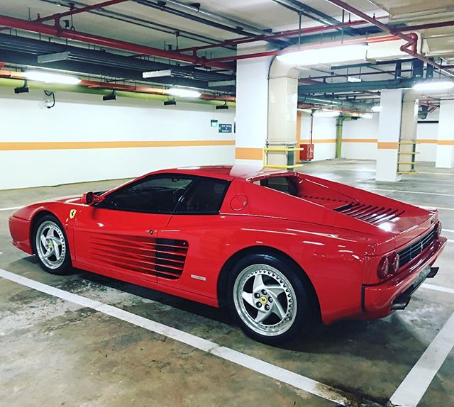 Hey there good looking 😍 #Testarossa #512M #luxglove @luxglove #lxgclassiccars