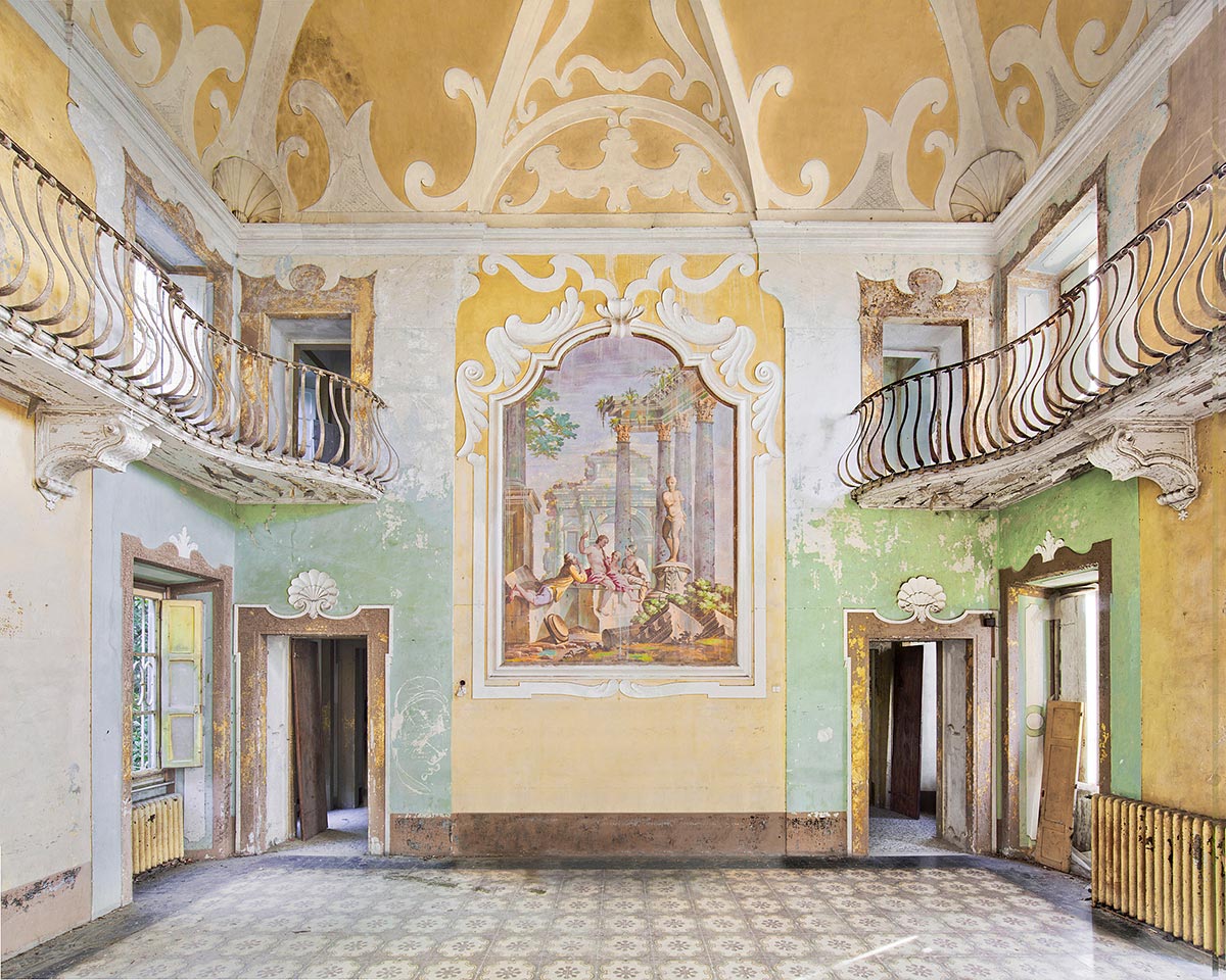 Abandoned Villa, Tuscany, Italy, 2012