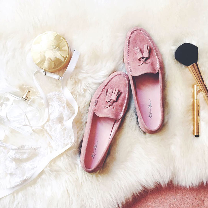 We've taken the classic Tassel Loafer and turned it on its head by recreating it in beautiful Dusky Pink suede. Dress up a favourite pair of blue jeans or pair with a billowy satin dress -- day or night, these pink suede shoes will be the loveliest …