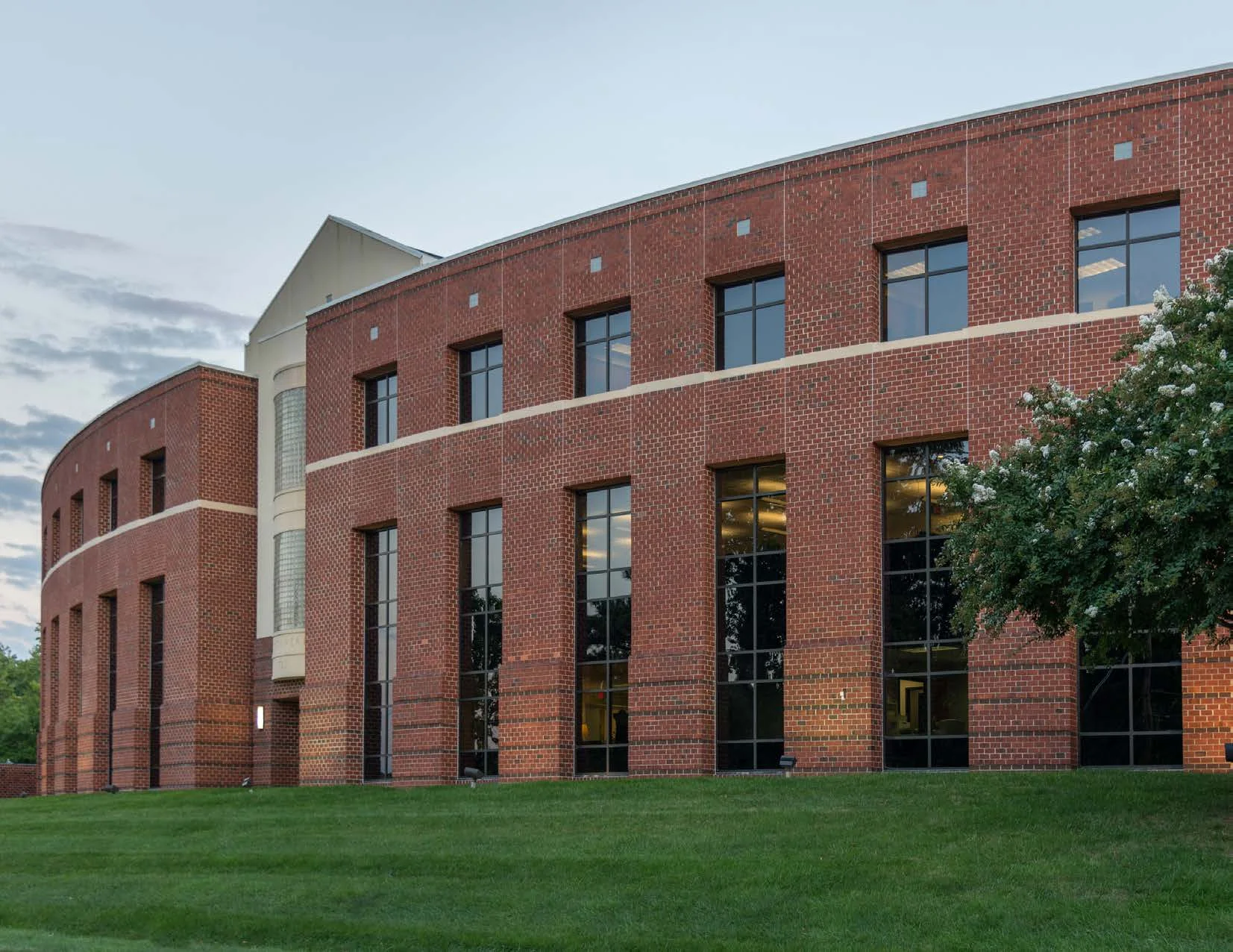 Equity Investment 40,902 Sf Medical Office Building Richmond, VA