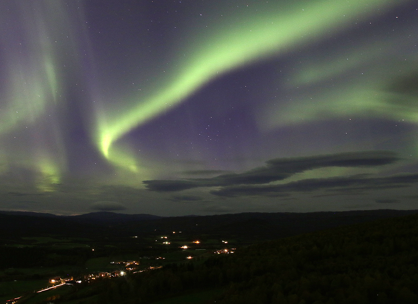 Bildet er tatt fra toppen av Jakobsåsen, med utsikt nordvestover. Foto: A. Nyaas