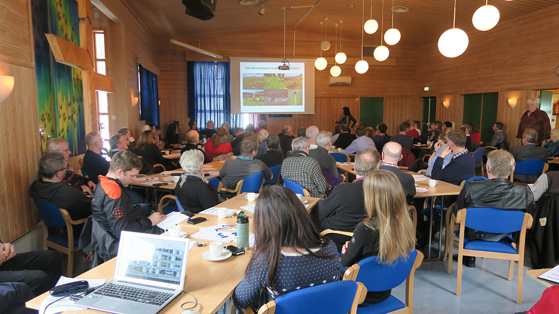 Den årlige Forollhogna-konferansen i regi av nasjonalparkstyret samler mange interesserte. Stedet i år var Mjuklia Gjestegård i Rennebu. Foto: Arne Nyaas