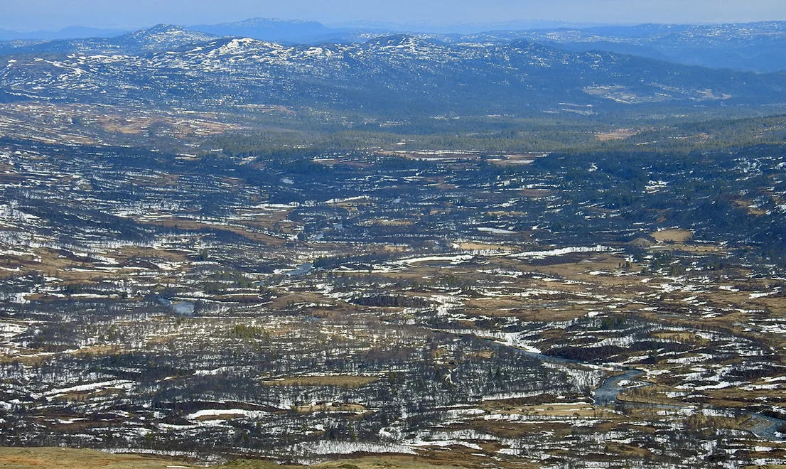 Endalen 4. mai; fotografert fra nord på Blåorfjellet. Foto: Ingebrigt Storli