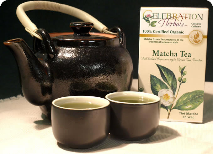 matcha_tea_with_pot.jpg