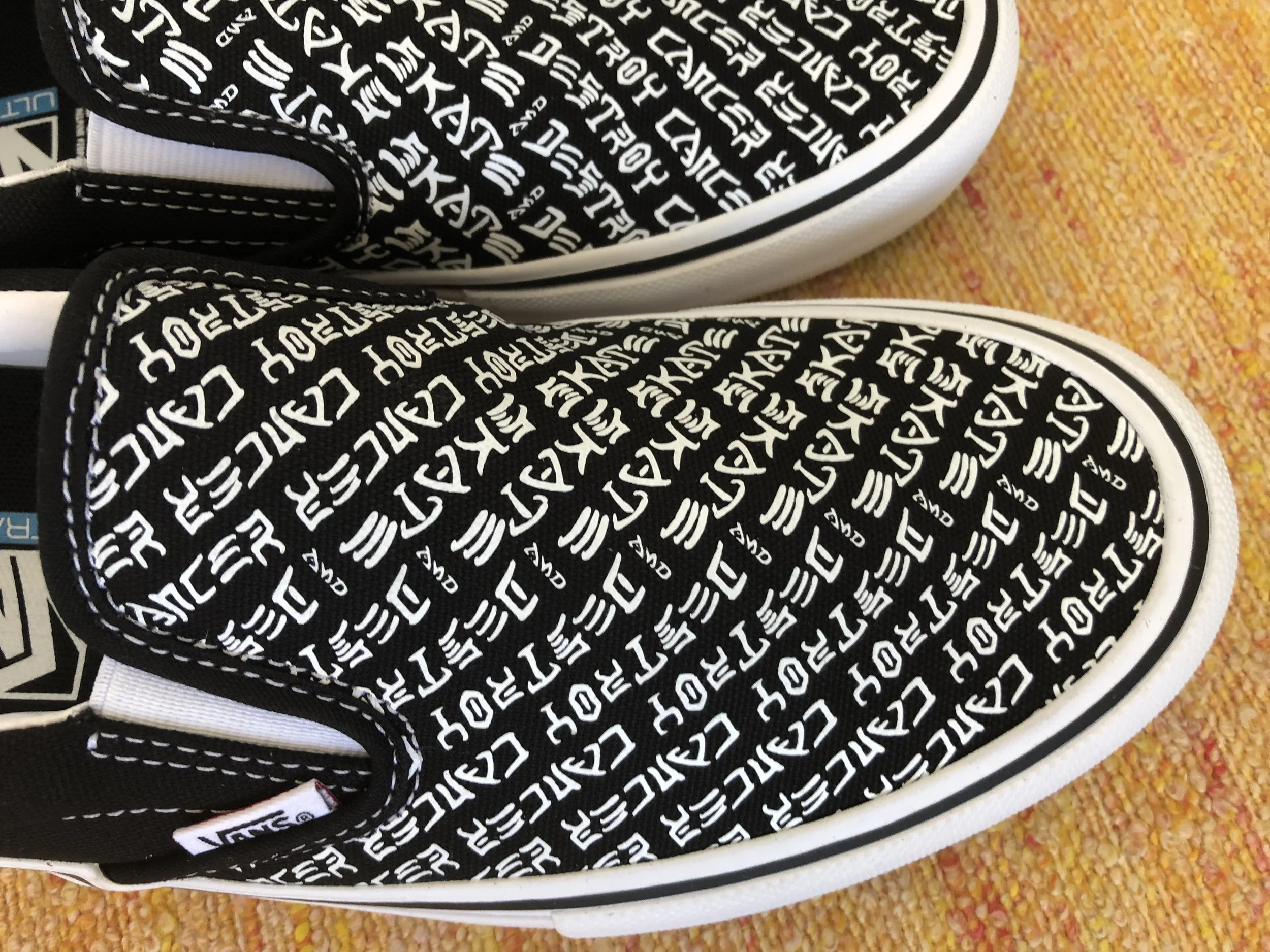 Black & White VANS PRO SKATE “SKATE AND DESTROY CANCER” SLIPON SHOES