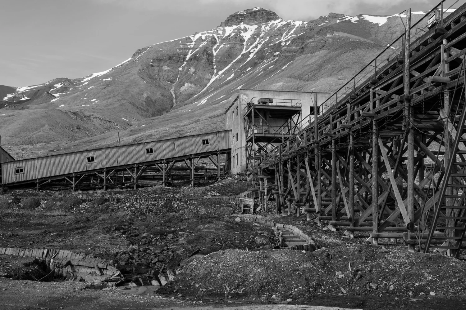 coal mine platforms