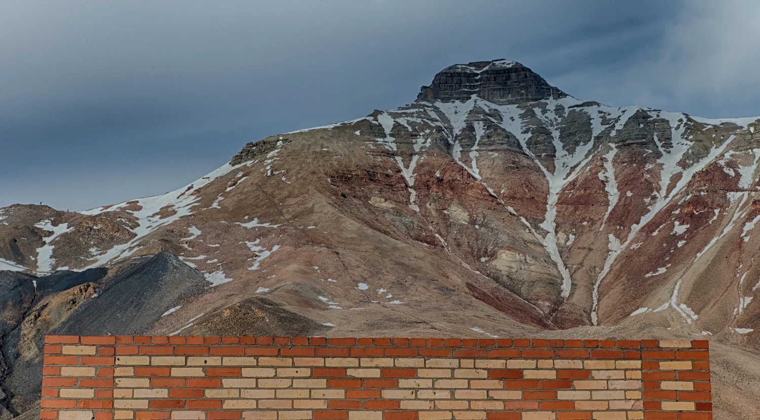 pyramiden mountain
