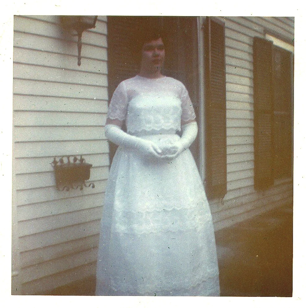 graduation&mom_w_friends62.jpeg