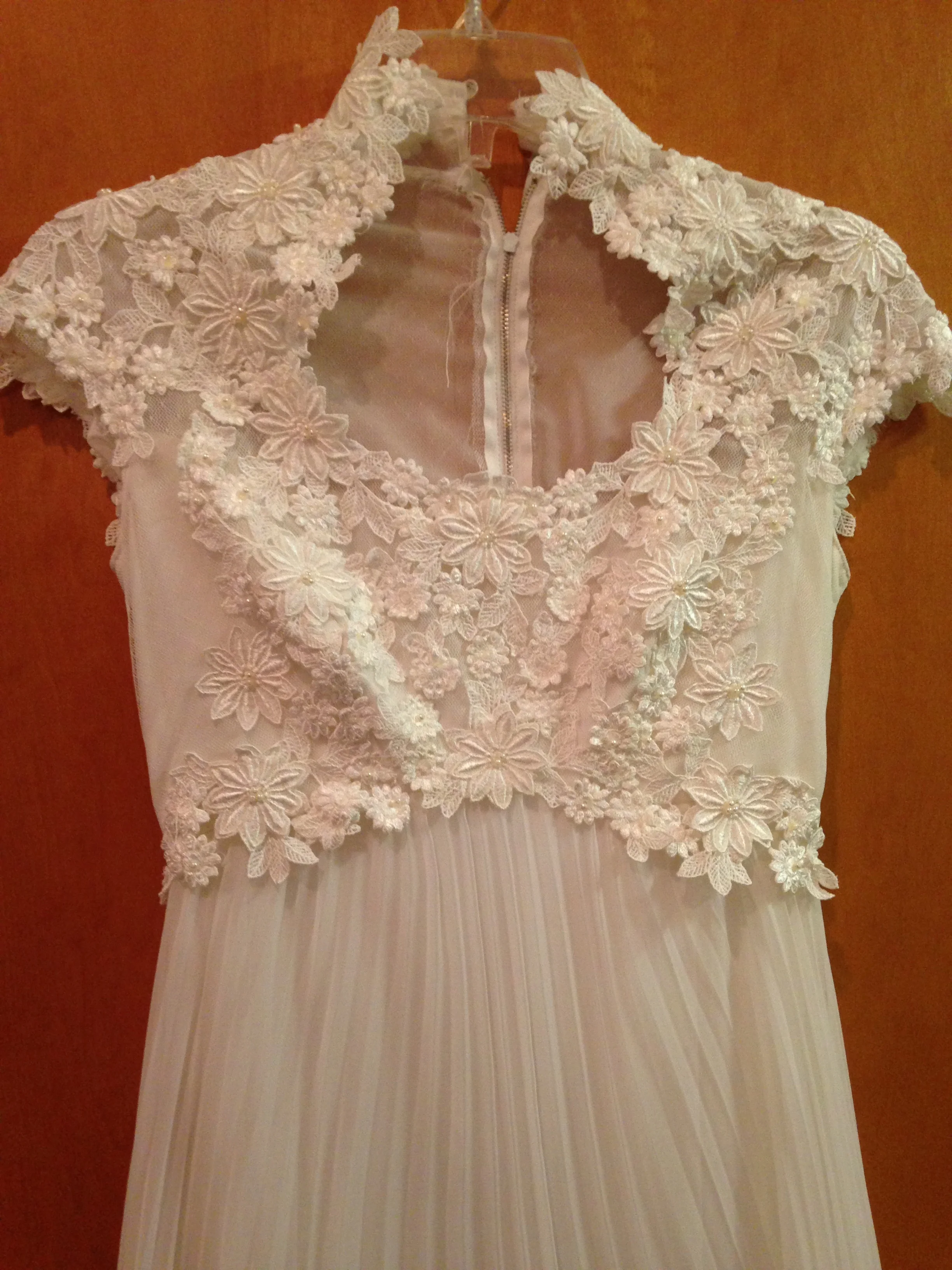 Bridal gown to Baptism gown before #1 (photo 1)