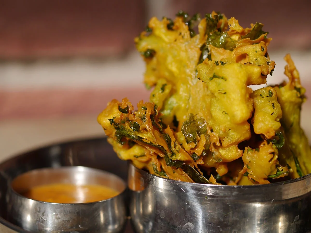 KALE & KARIVEPAAKU BAJJIS