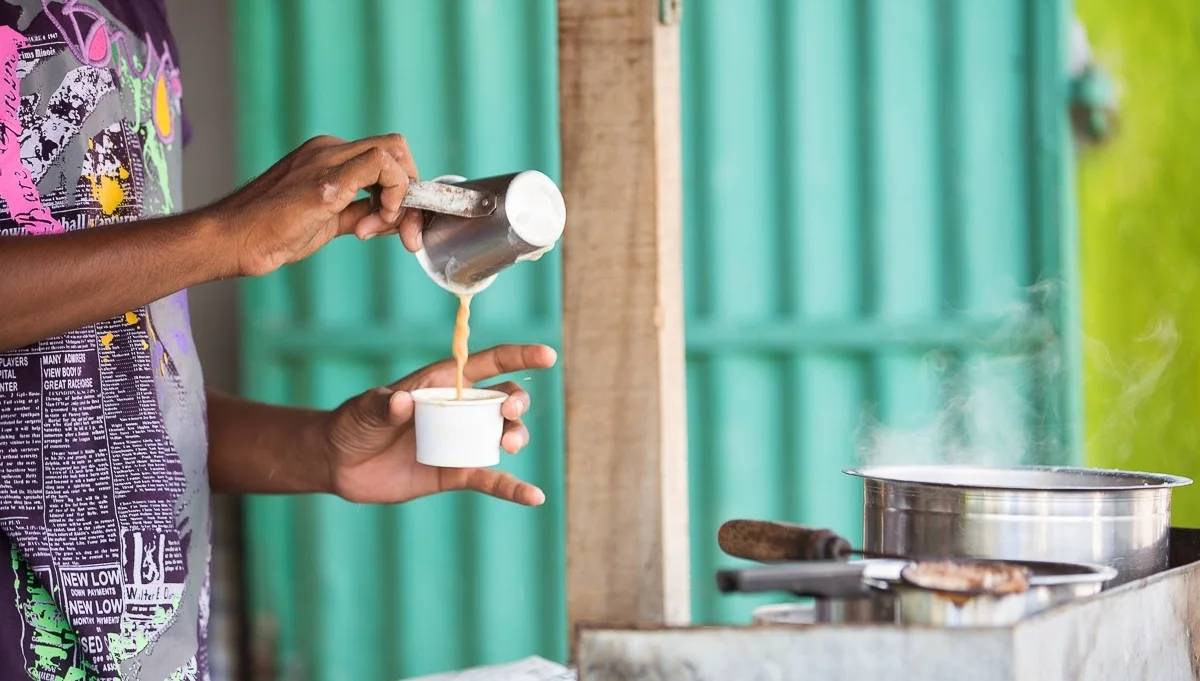 Chai pouring.jpg
