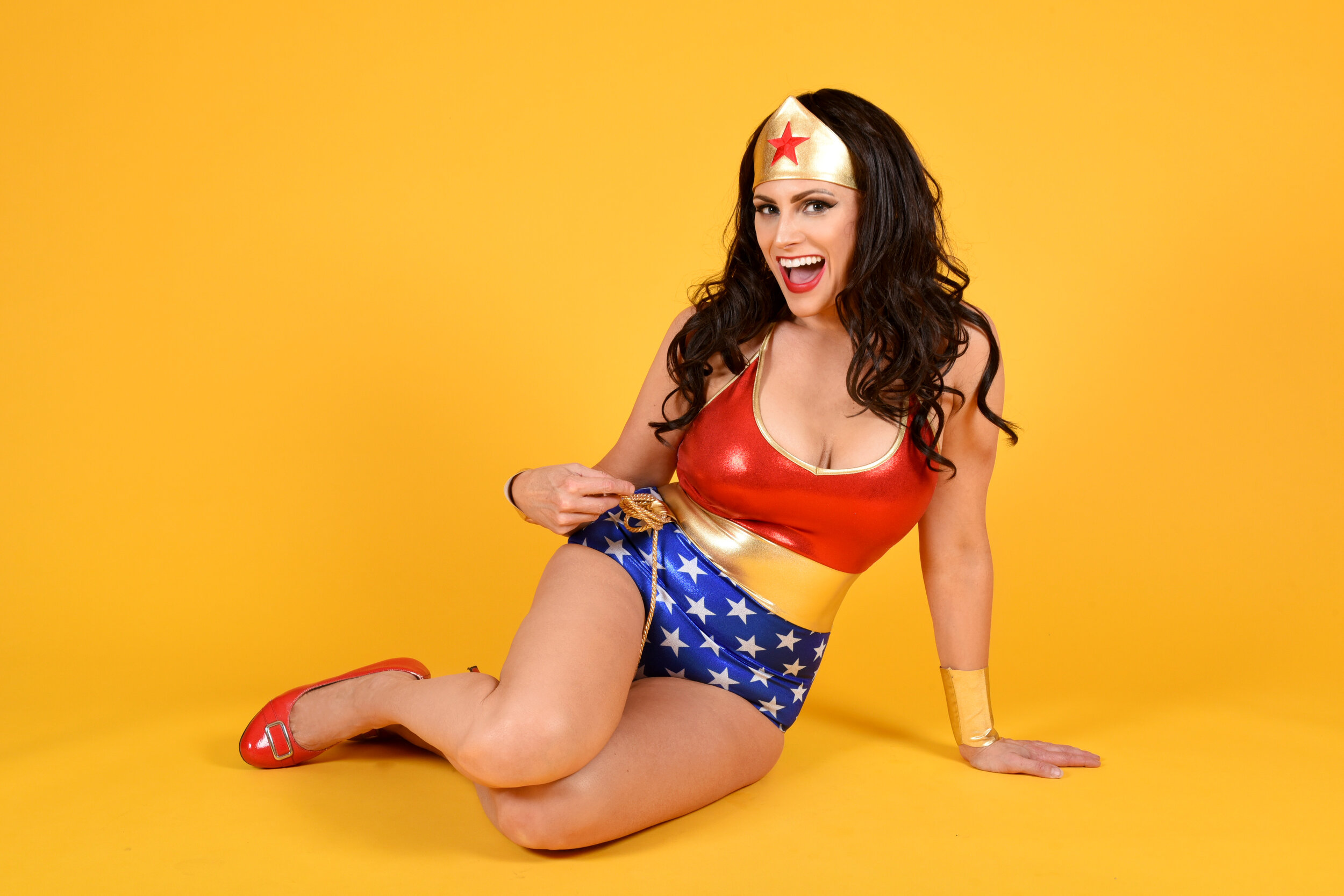 Wonder Woman Cosplay - Lorraine Toth