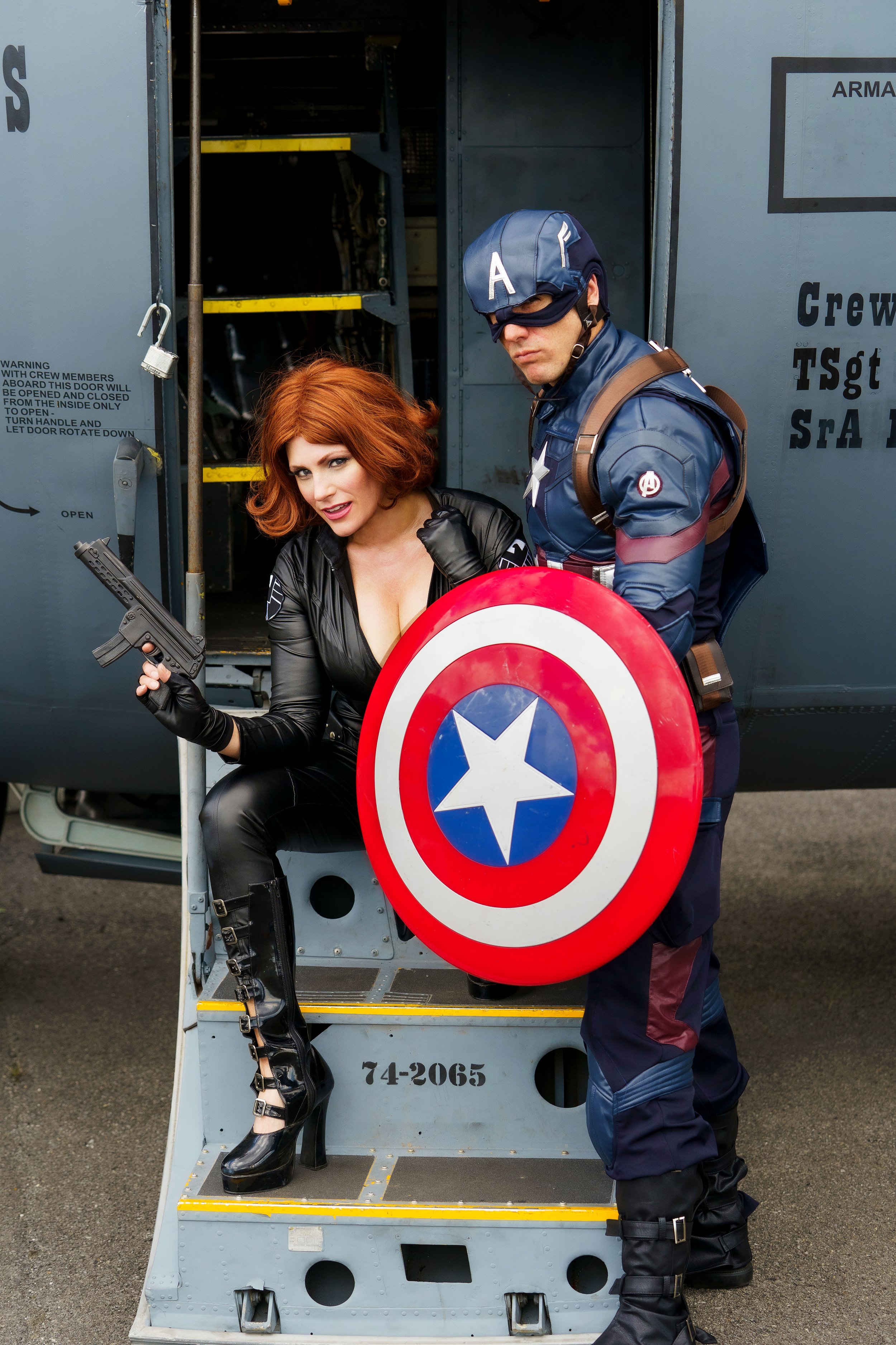 Captain America and Black Widow Cosplay Photoshoot