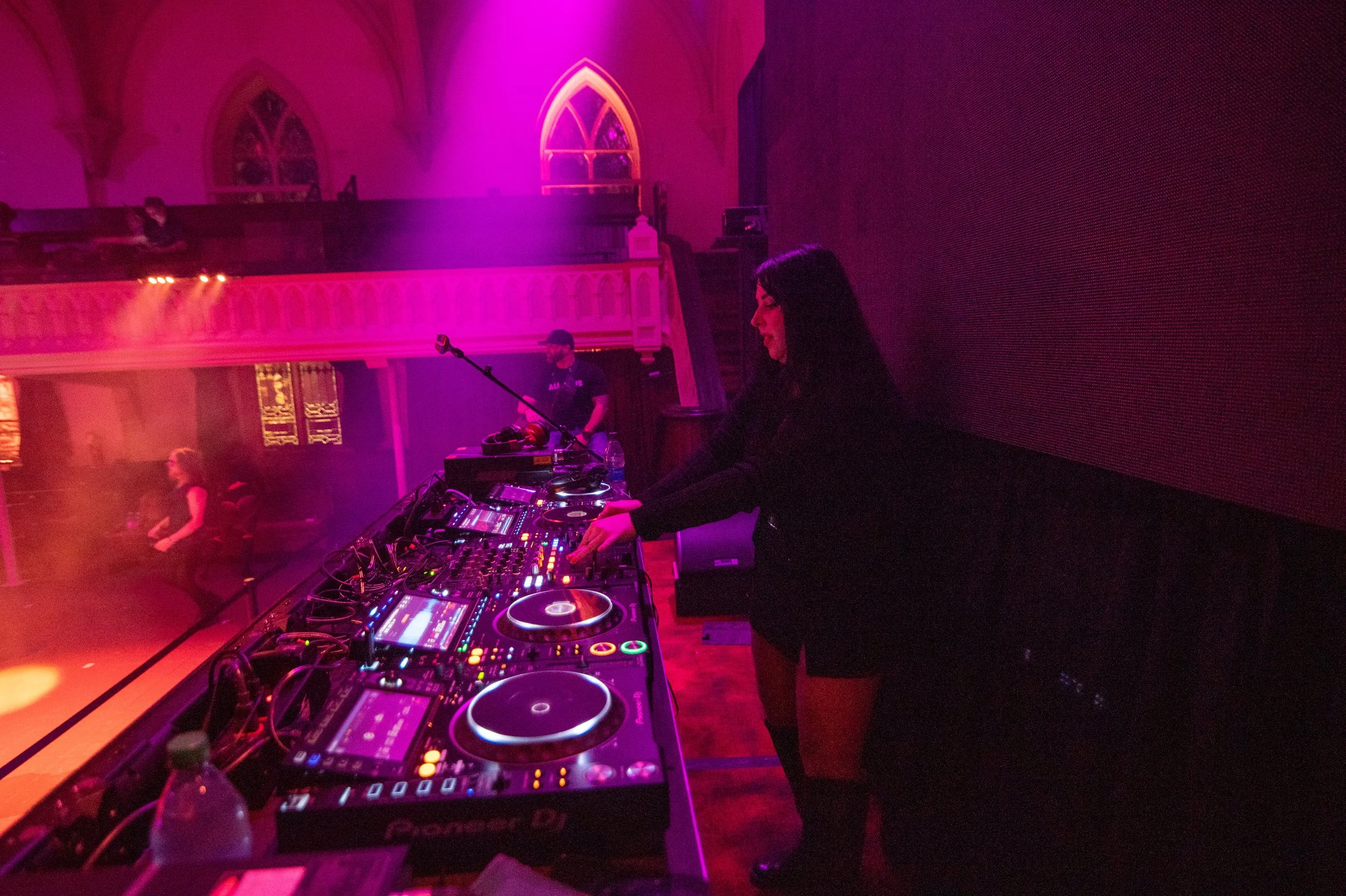 raveweb-584.jpg
