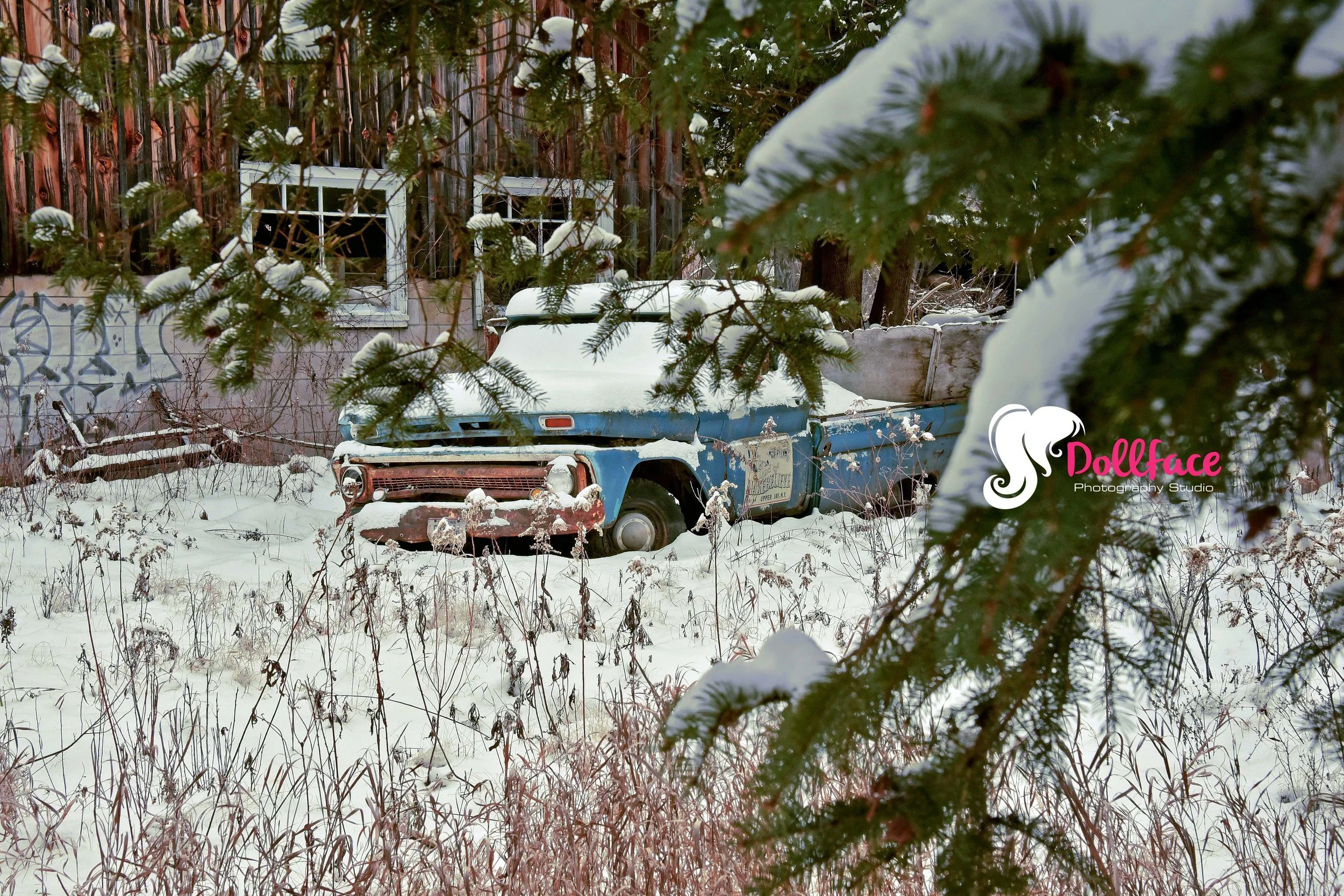 web TRUCK IN SNOW LP HR.jpg