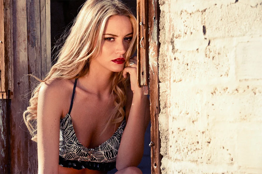 andrea_dosouto_bryana_holly_3.jpg
