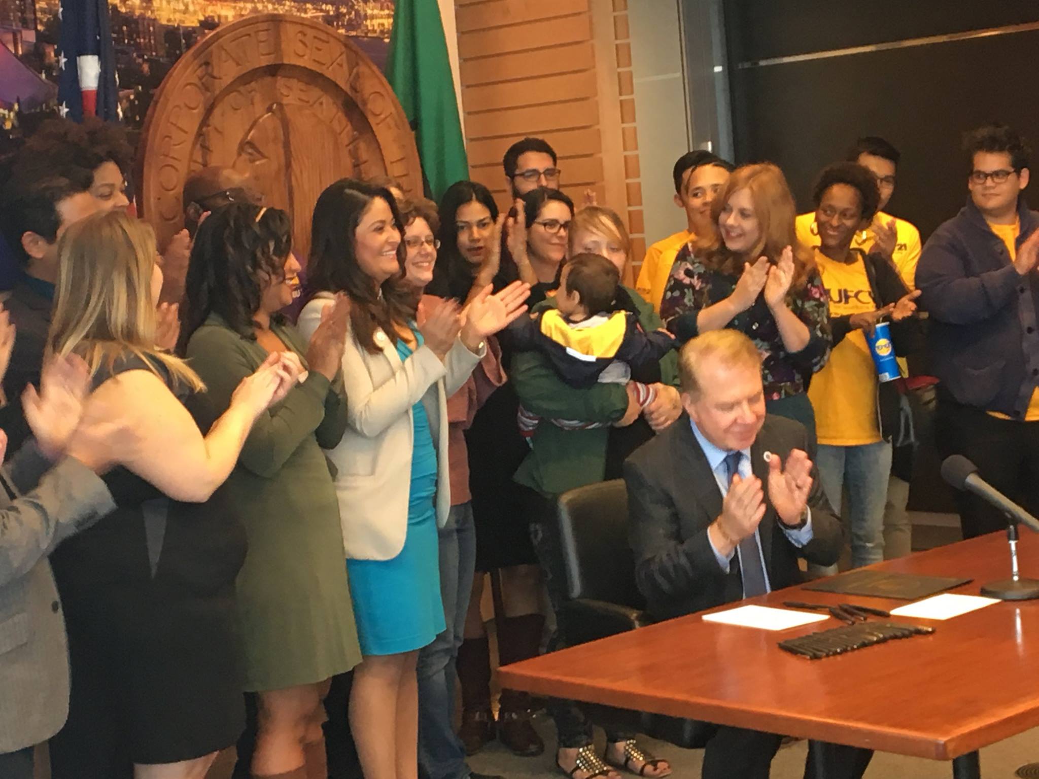 September 26, 2016: Mayor Murray signs the secure scheduling ordinance into law.
