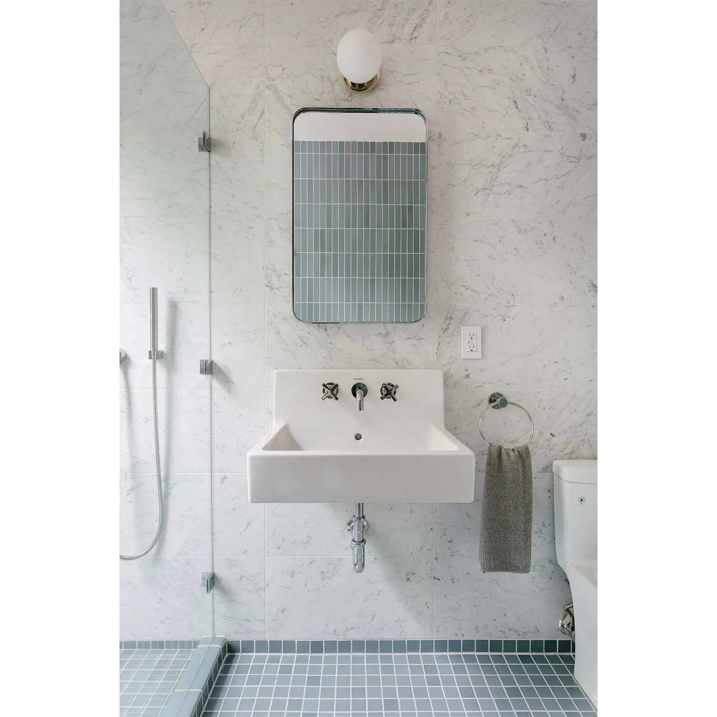 Clean details and beautiful tile-work in the guest bathroom at the Sunset Park Townhouse. The hand-made tiles from @tilemakestheroom vary in size, so getting all of the bullnose and floor lines to align with the wall pattern takes a lot of patience a