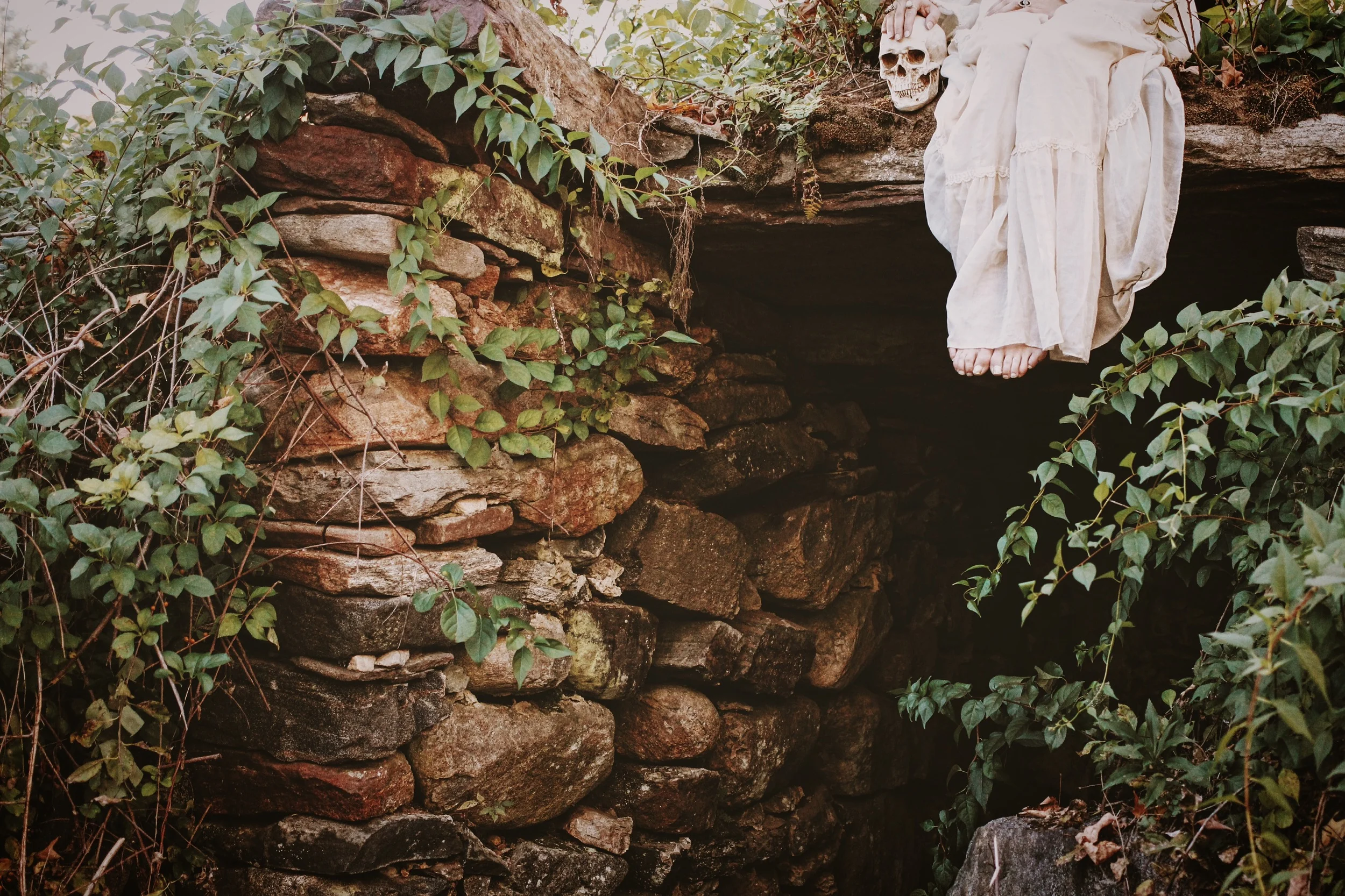   Ghost Towns with Steffanie Strazzeri and Bill Crisafi  