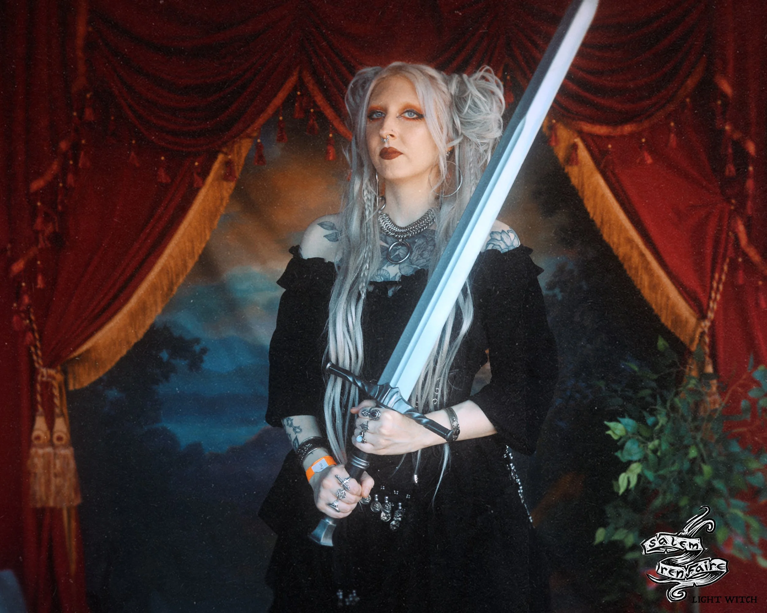 Lightwitch-110.jpg