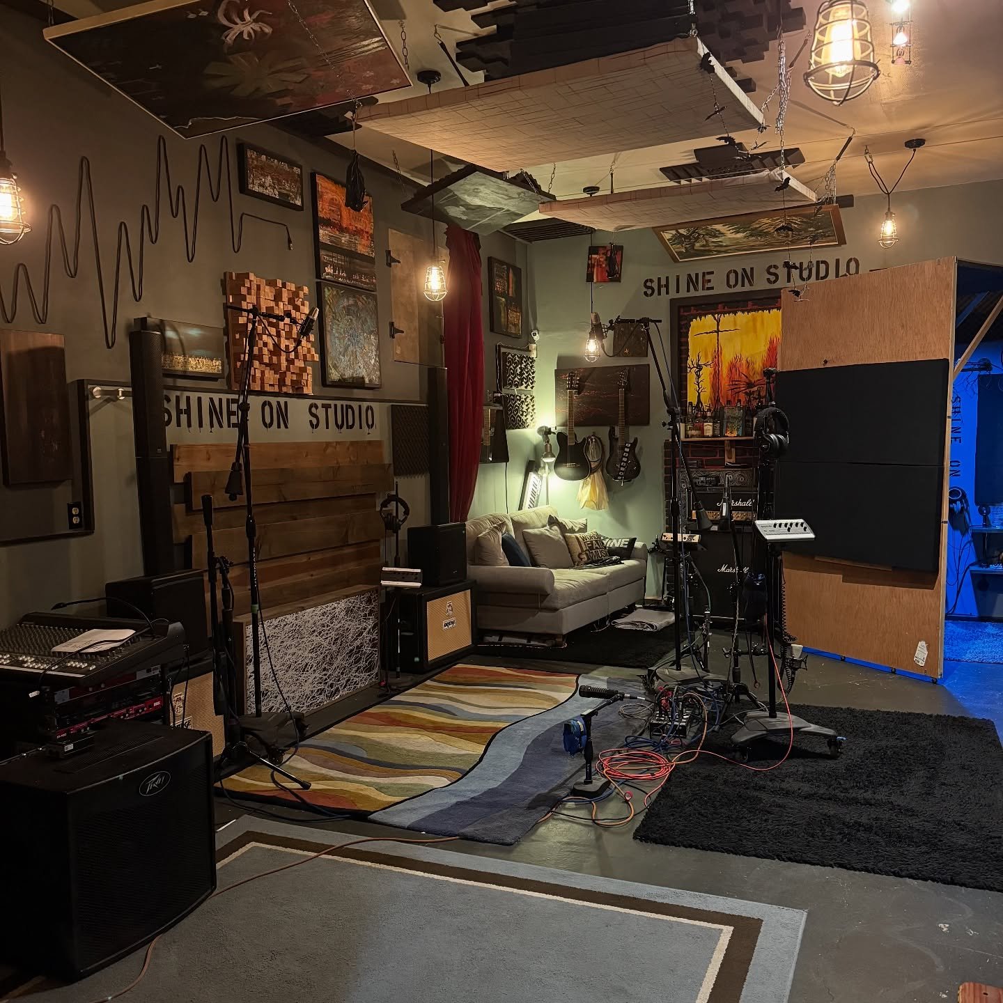 Cleaning up the room always a bit sad and a bit happy. It means the session is over, but then it also means the all the tracking is done and now we move on to the mixing.